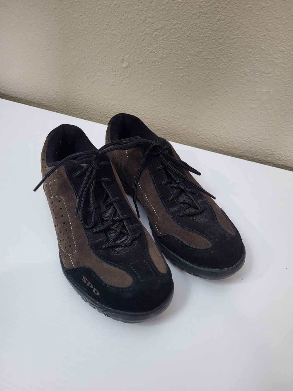 Shimano SPD mountain bike shoes designed specifically for women size 41